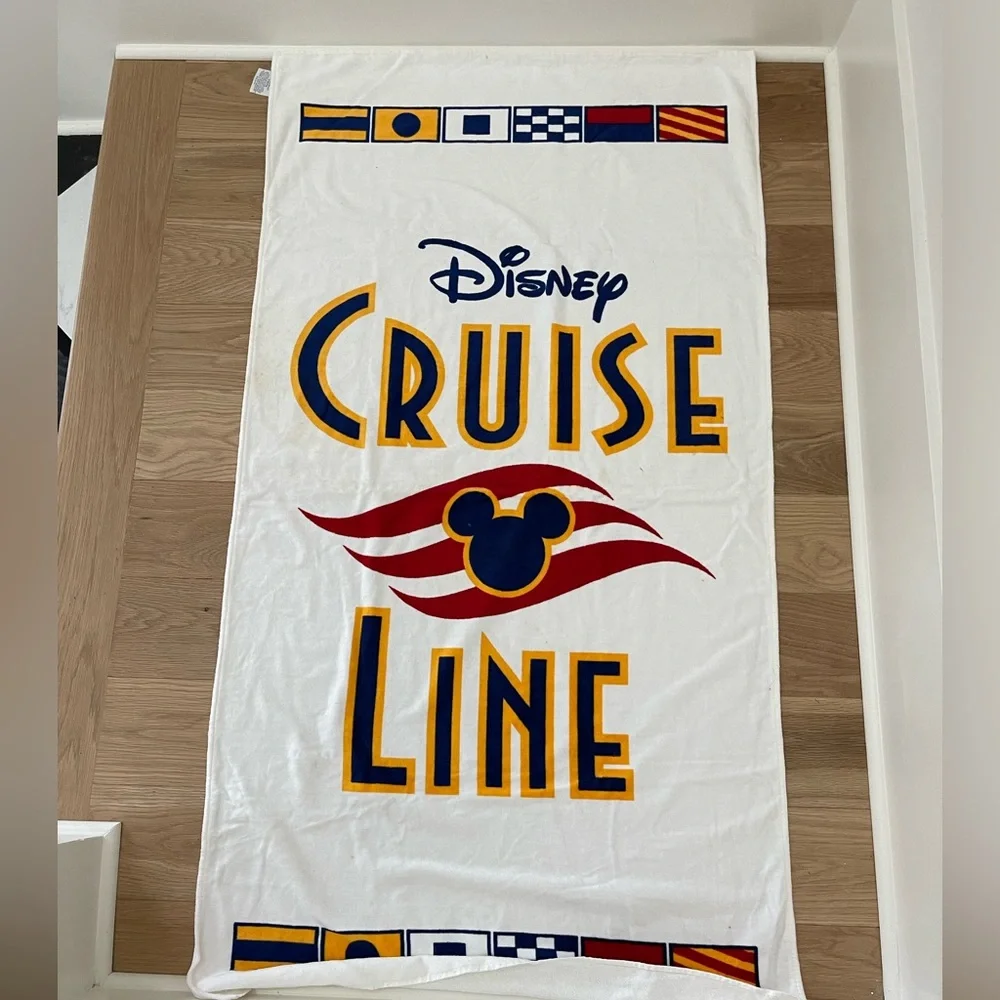 🛳️Disney Cruise Line Vintage Beach Towel New - Picture 2 of 6